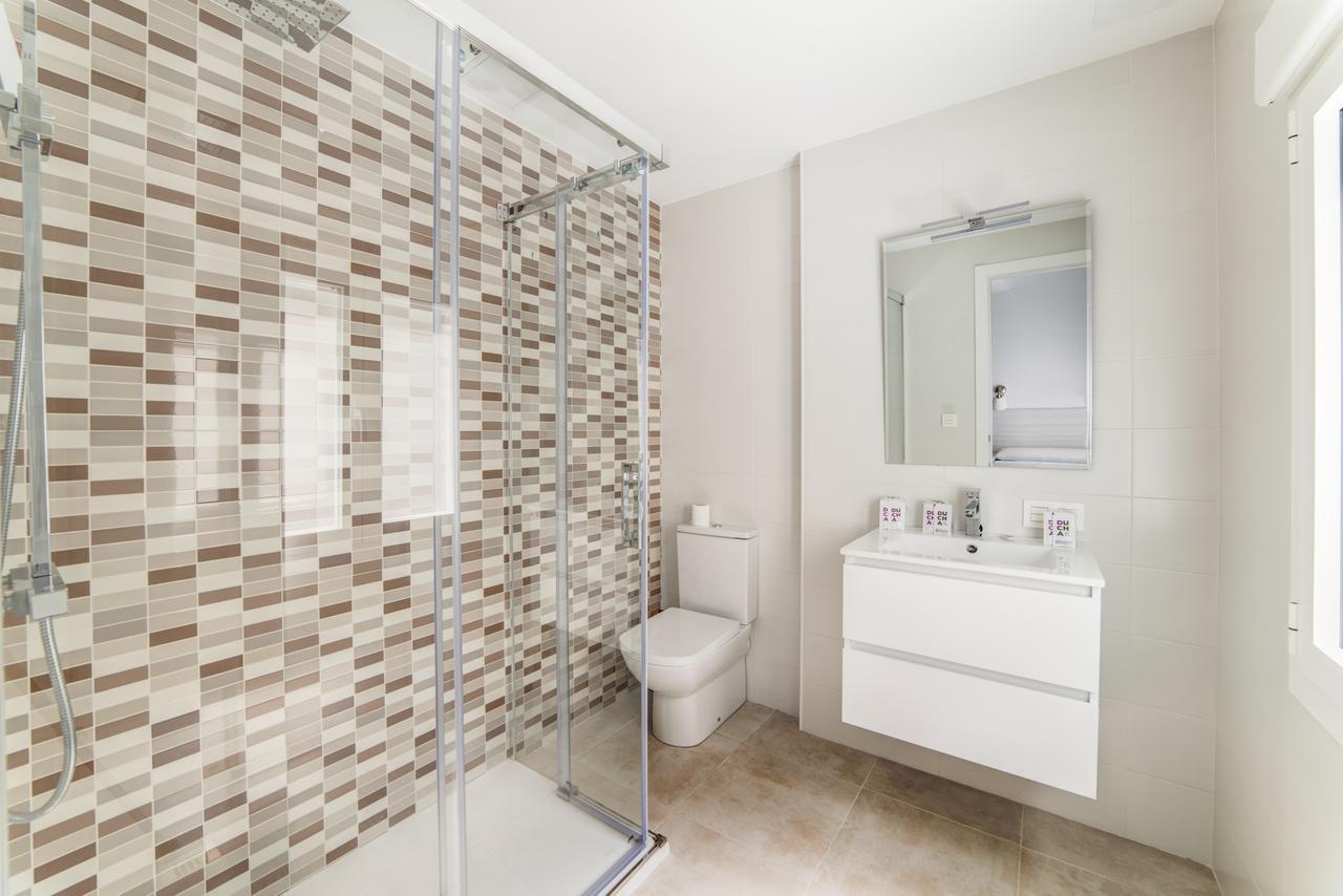 Triple Room Bathroom