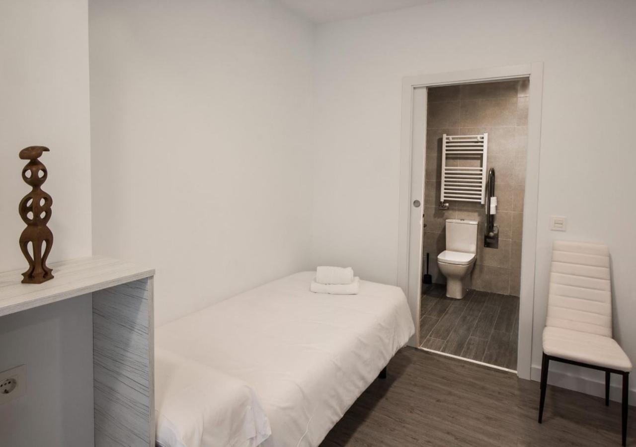 Triple Room Bathroom